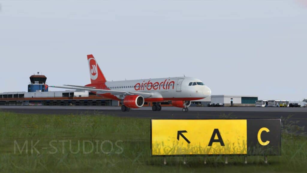 MK Studios - Madeira From Taxiway Alpha into Beta