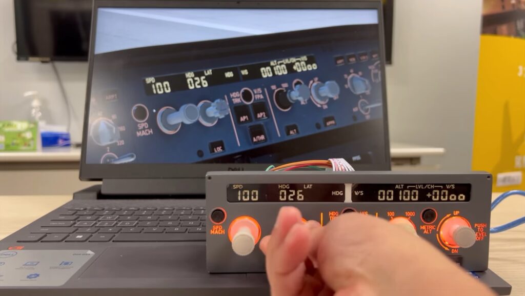 miniFCU - Demo Video With ToLiss A340 XP and miniEFIS Preview